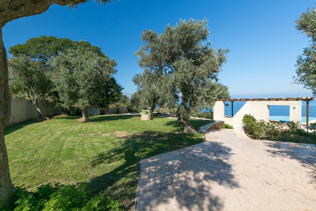 Olivia'S Villas Of Luxury Kalivia  Buitenkant foto