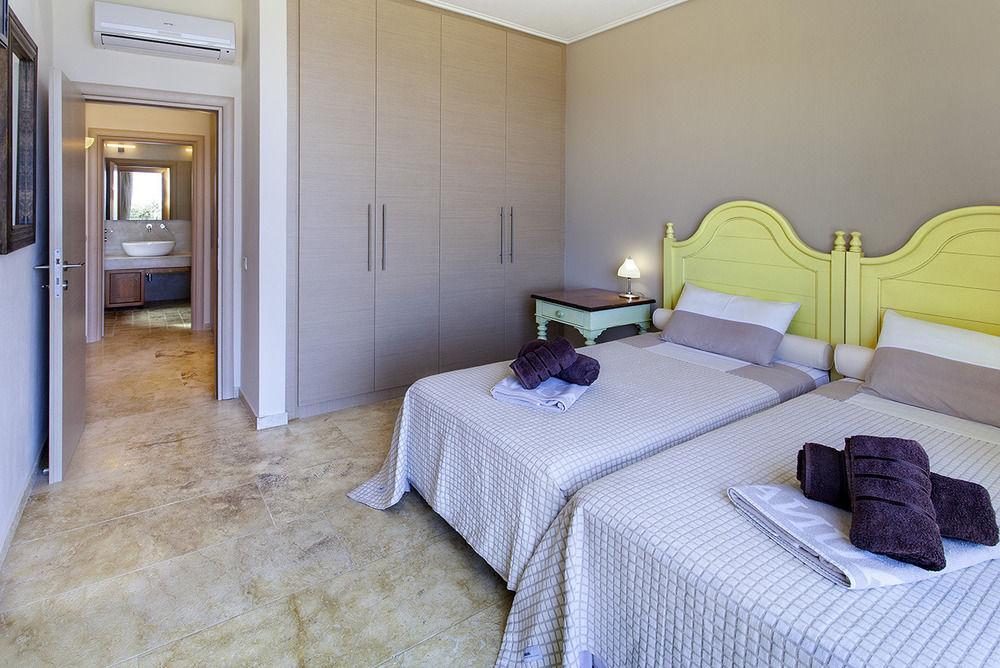 Olivia'S Villas Of Luxury Kalivia  Buitenkant foto